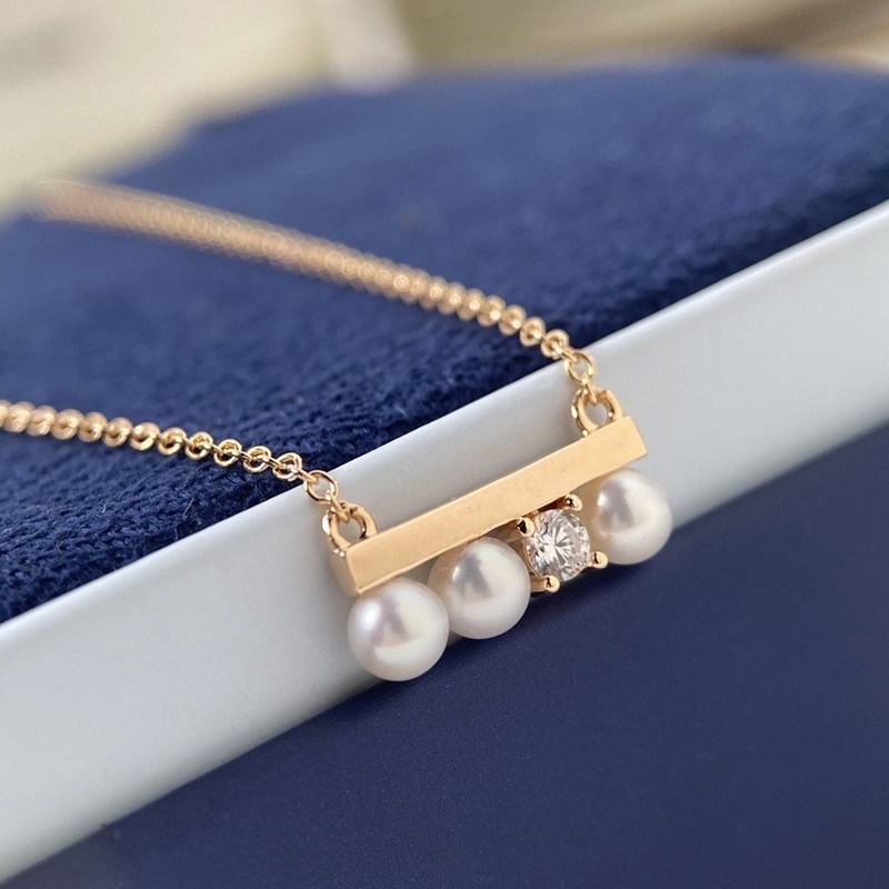 Natural Pearl Balance Beam Diamond Inlaid Clavicle Chain