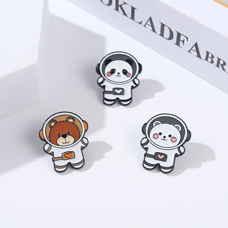 Bros Pin Enamel Bentuk Panda / Astronot / Helm / Ransel 3 Gaya Untuk Koleksi / Hadiah Teman