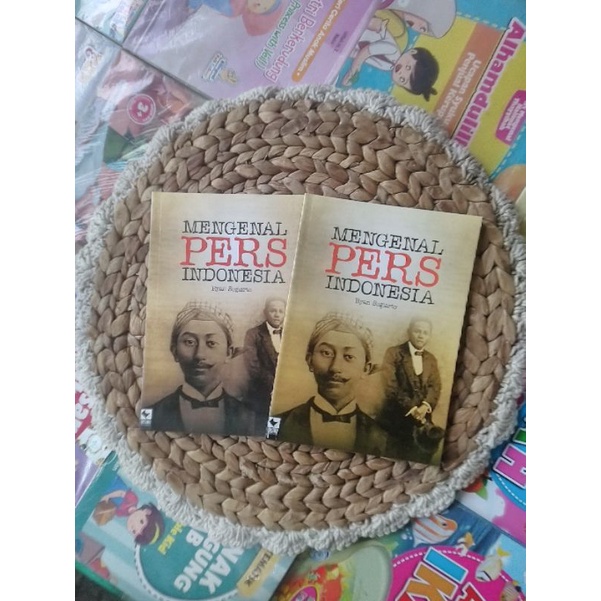 BUKU MENGENAL PERS INDONESIA