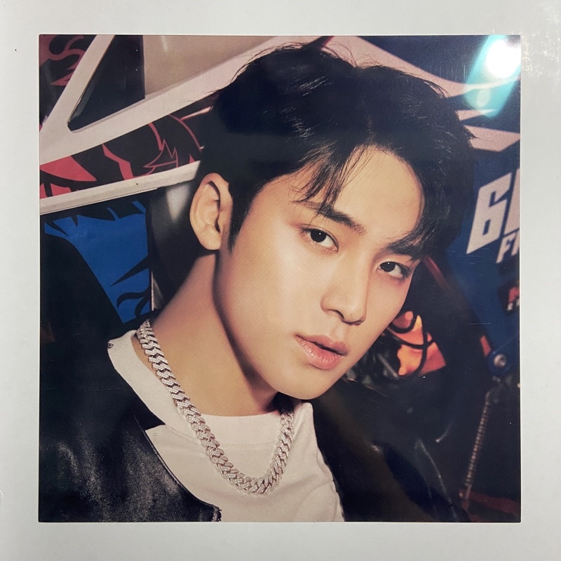 SEVENTEEN MINGYU Attacca Layered Card