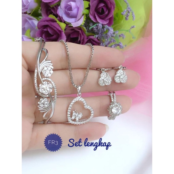[xuping] paket perhiasan wanita gelang bunga silver emas putih xuping 240621