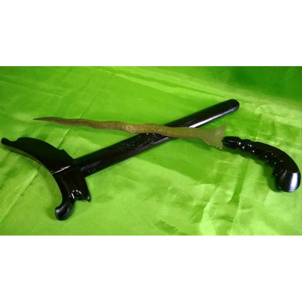 Keris Kuningan Pusaka Karuhun Tradisional