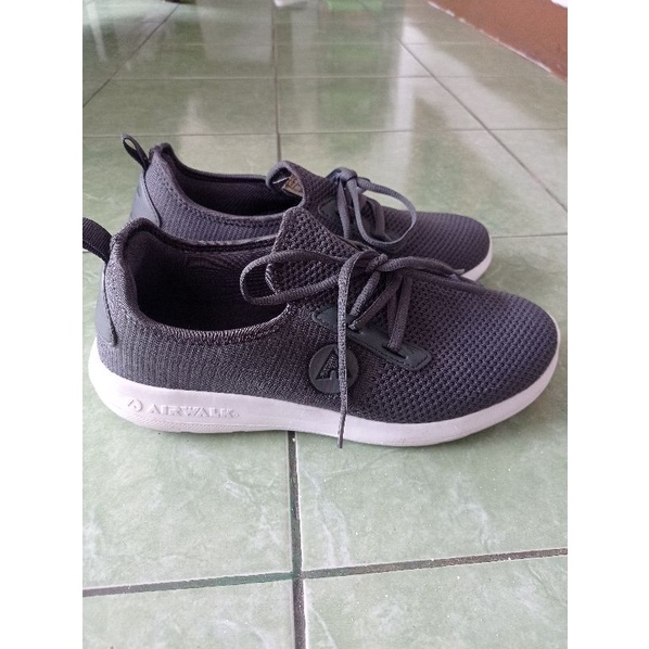Airwalk Slip on Pria Preloved