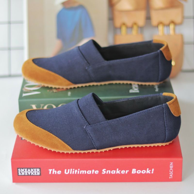 bungkusuku ken - Sepatu Casual Slip On Pria Canvas Twill Trendi