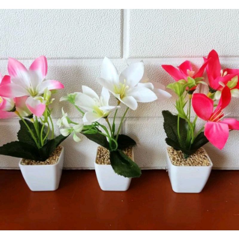 bunga artificial kain lengkap dengan pot hiasan meja ruang tamu dan kantor