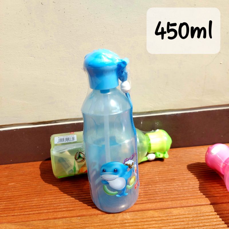 botol minum pencetan sedotan dan ada talinya berkualitas tinggi untuk anak anak.botol minum lionstar