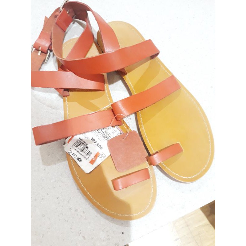 Jastip ka meka sandal pull&bear