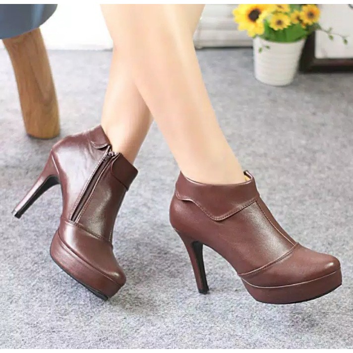 Sepatu Boots Wanita Tinggi 10cm