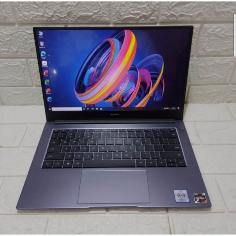 LAPTOP HUAWEI MATEBOOK D14 RYZEN 7-3700H VEGA 10 RAM8GB SSD 512GB