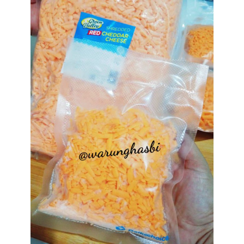 

Red cheddar cheese shredded (parut)