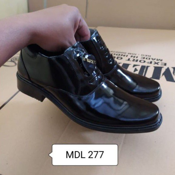 Sepatu kulit pria PDH polri TNI security guard PNS sepatu Kerja formal Tampil lebih keren