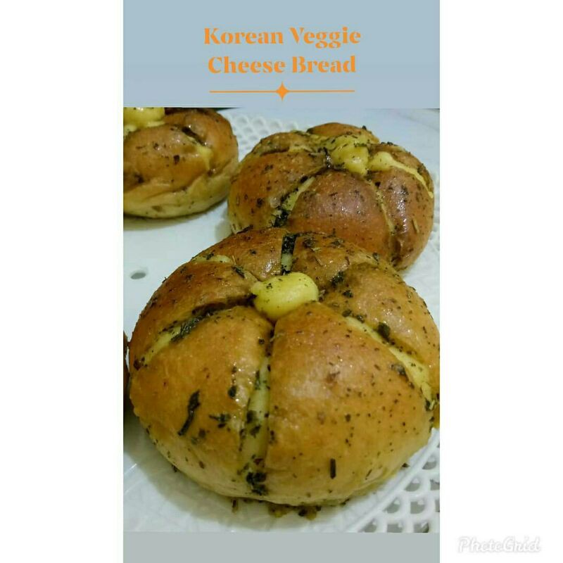 

Korean Veggie Cheese Bread
