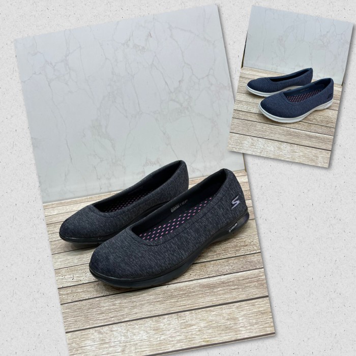 Wanita-On-Slip- Sepatu Skechers Gostep Kanvas Woman - Hitam, 38 -Slip-On-Wanita.