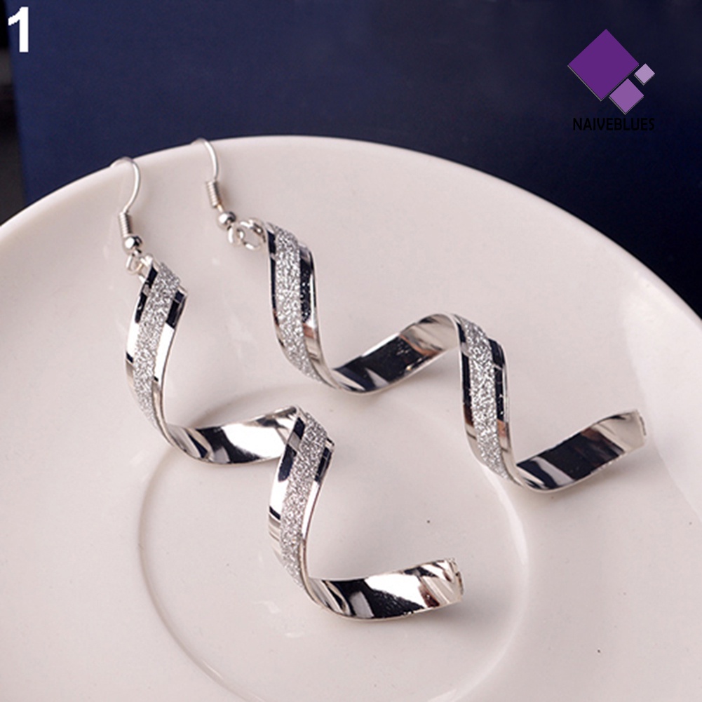 Anting Kait Model Spiral Panjang Aksen Berlian Imitasi Untuk Wanita