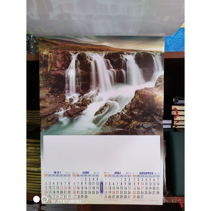 

kalender caturwulan 2021 air terjun