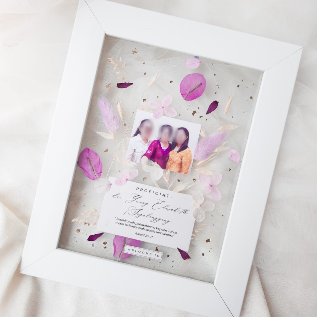 Pressed Flower Frame / Kado Wisuda / Size 6R Double Glass / Lilac