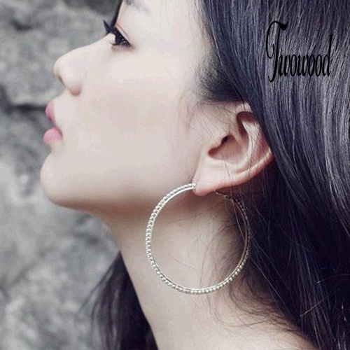 1 Pasang Anting Hoop Berlian Imitasi Gaya Punk Untuk Wanita