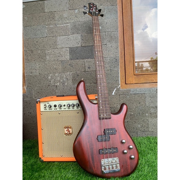 Bass Listrik Cort Action A 4 String dan Russel RB-20 Amplfier Bass