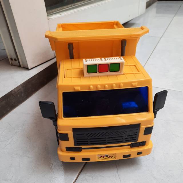 Preloved Daesung Truck