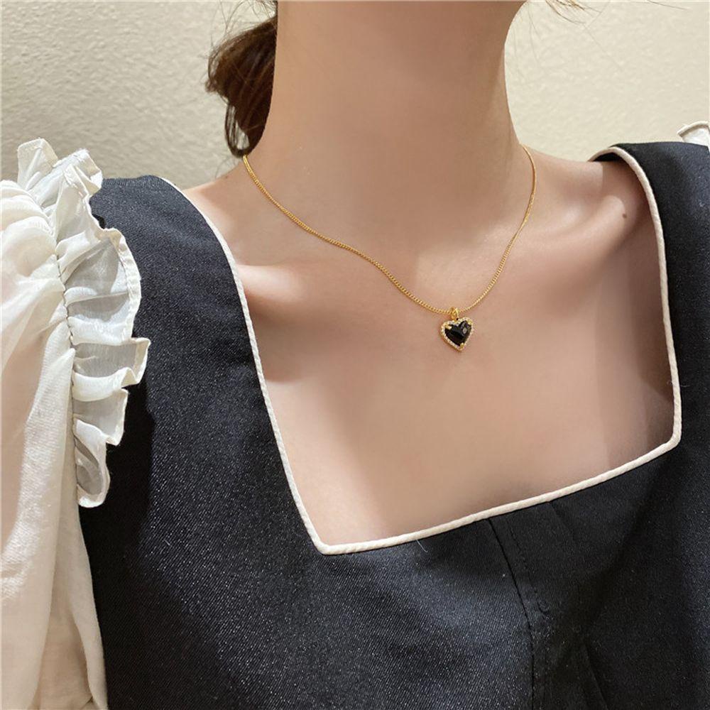 Needway Wanita Kalung Perhiasan Aksesoris Mewah All-match Opal Berbentuk Hati Kristal Sweater Rantai