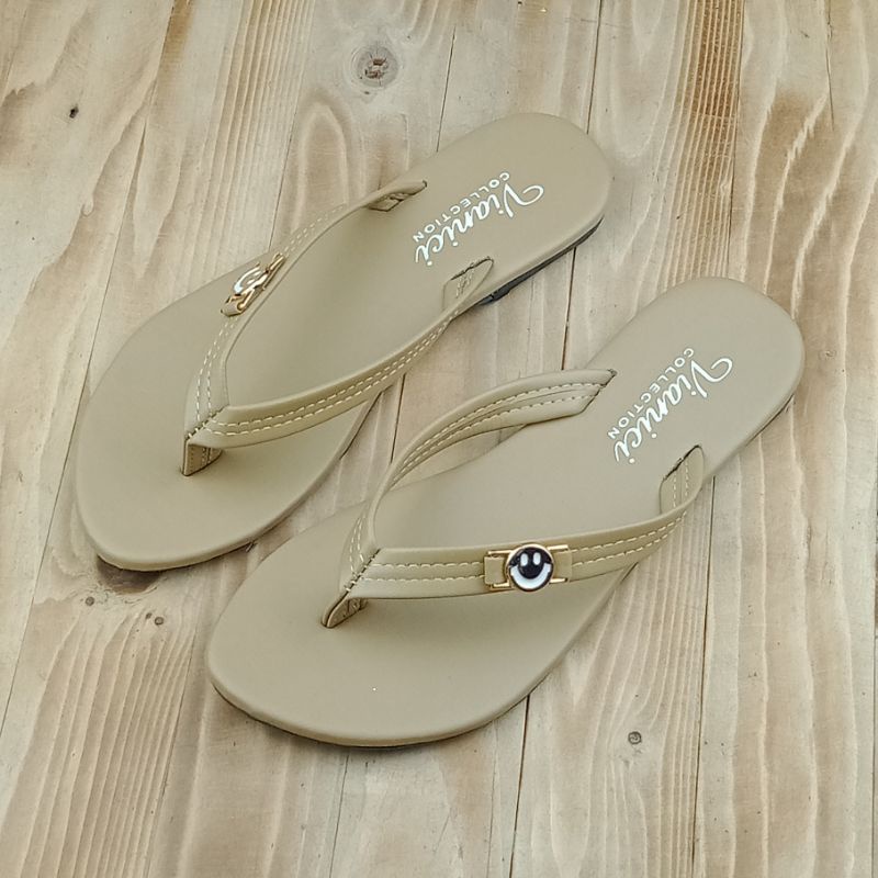 Sandal Teplek Anak Variasi Smile