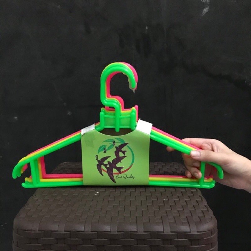 HANGER BAJU PAKAIAN GANTUNGAN PLASTIK MURAH Shopee Indonesia HANGER BAJU PAKAIAN GANTUNGAN PLASTIK MURAH Shopee Indonesia