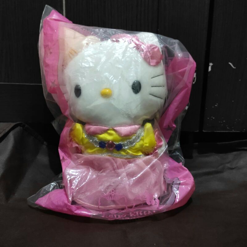 hello kitty mcdonald edition
