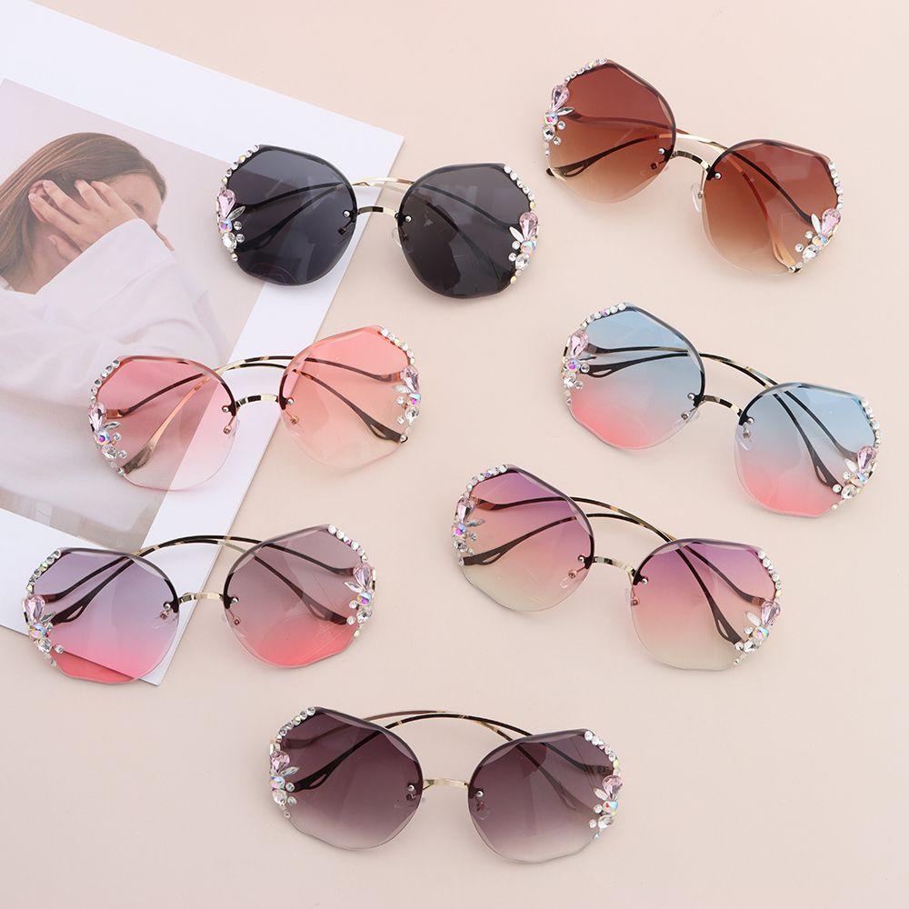 Lily Rhinestone Sunglasses Retro UV400 Female Eyewear Shades Wanita Kacamata Matahari