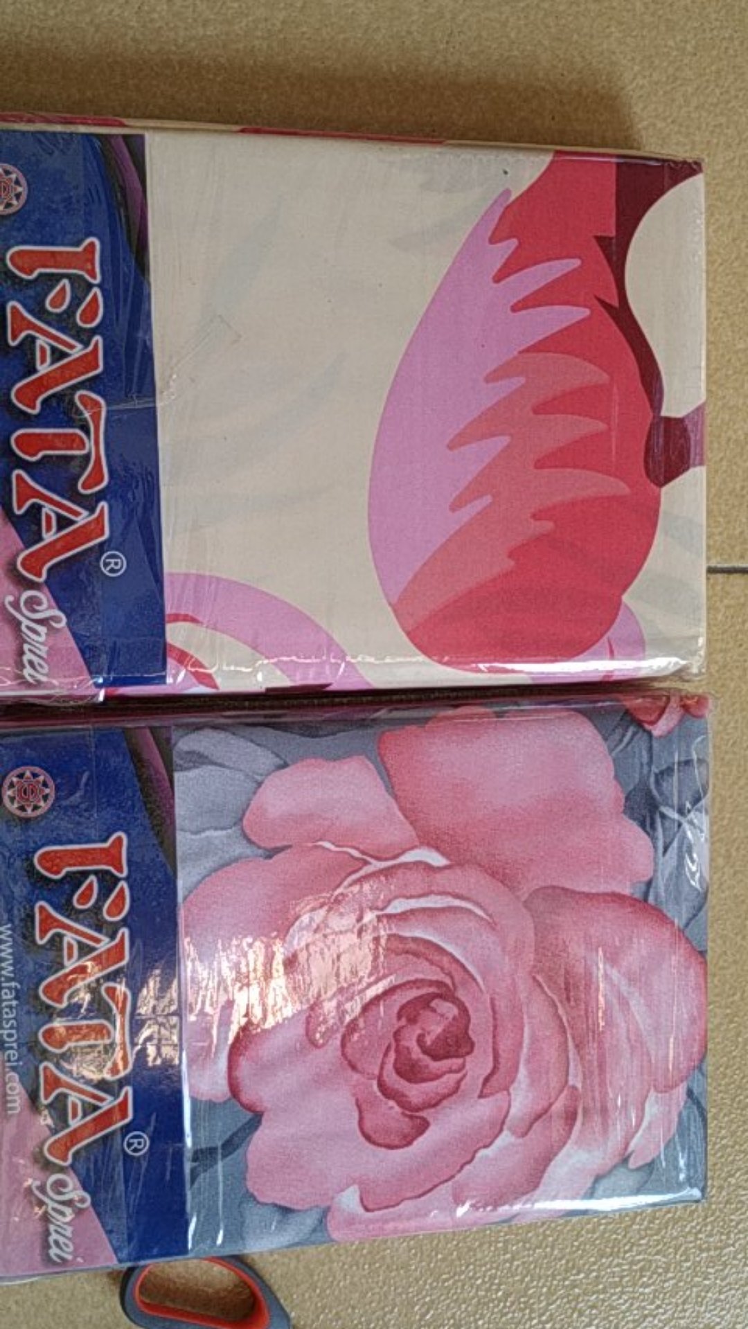 Sprei Fata Red Paris/pandora/brittany/lovela/puzzle/atmosphere/fernando/daesogun/lavonya/margarita