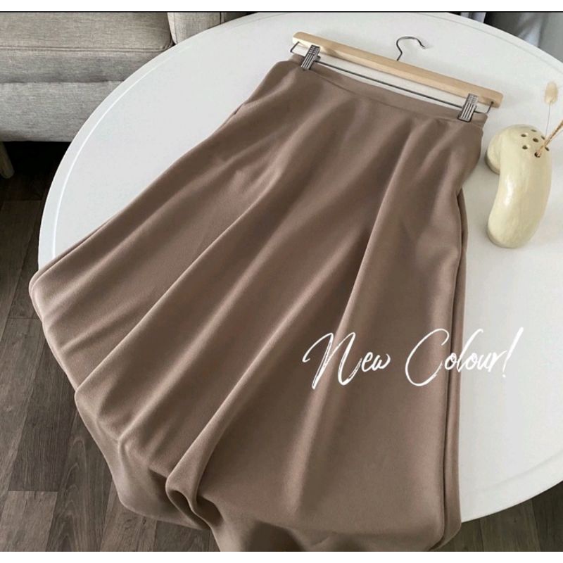 FAVOLIO SKIRT BY OUTFIX SIZE L/XL