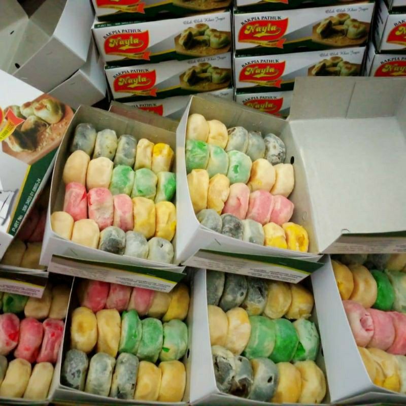 BAKPIA PATHOK NAYLA KERING DAN BAKPIA PATHOK ANAS KERING