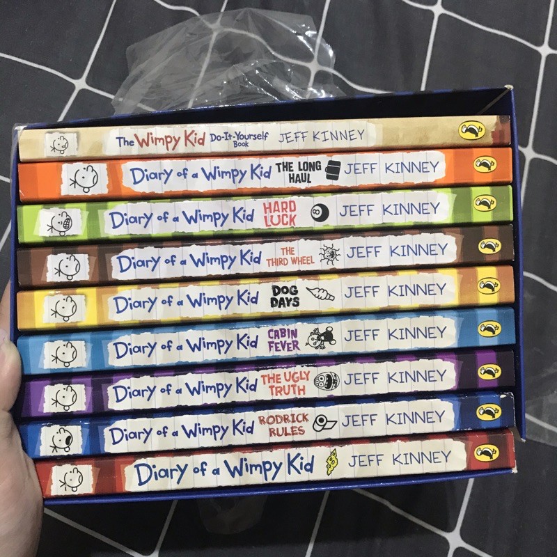 Set of 9 Diary of a Wimpy Kid Original (Mixed)