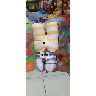 boneka kucing s