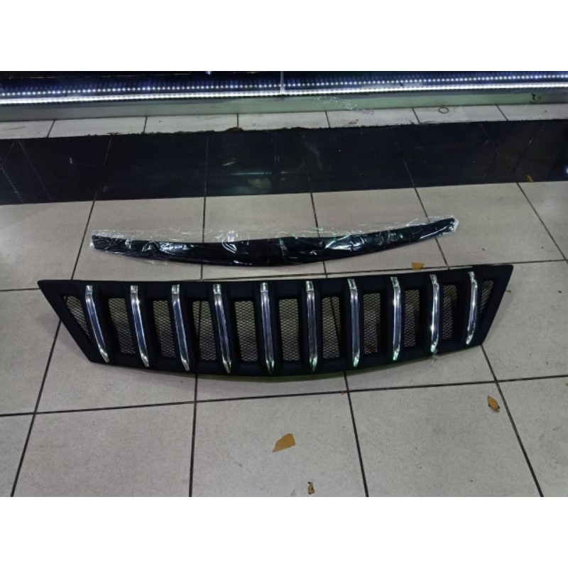 Grill Innova 2009 - 2010 model prado