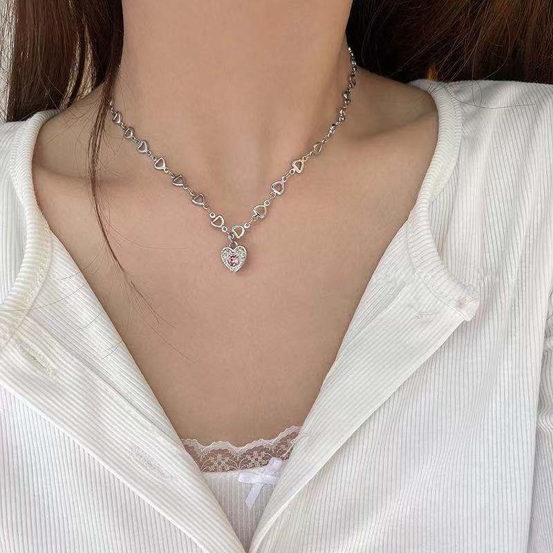 Kalung Rantai Choker Liontin Hati Aksen Kristal Warna Pink Untuk Wanita