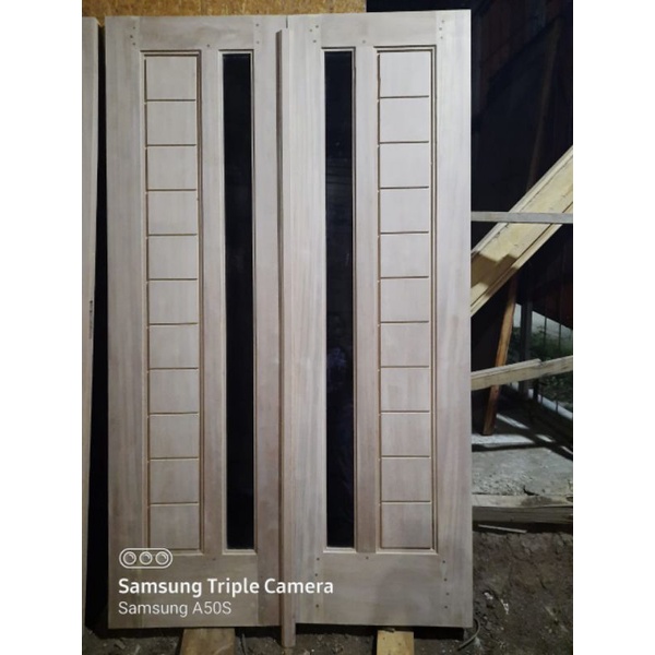 pintu tarung kupu-kupu pintu depan