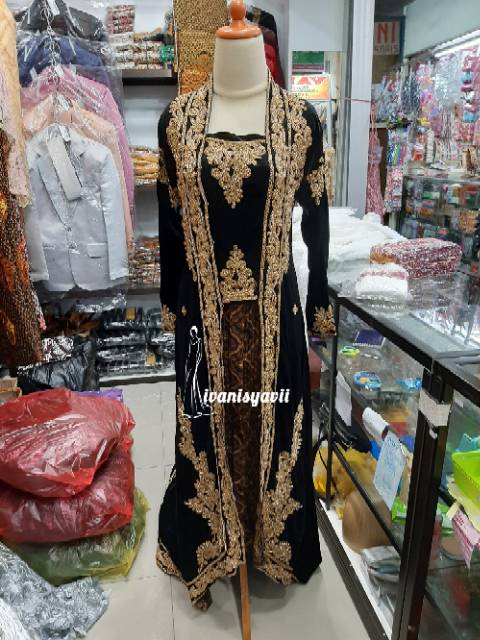 Kebaya Bludru Pengantin (Payet)