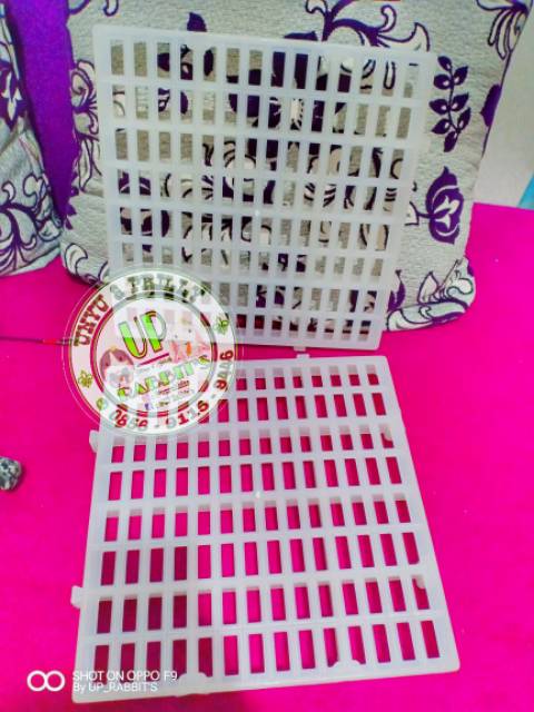 Alas kandang /footresh 30*30cm HITAM hewan peliharaan kelinci kucing dll dan bisa disambung2-2