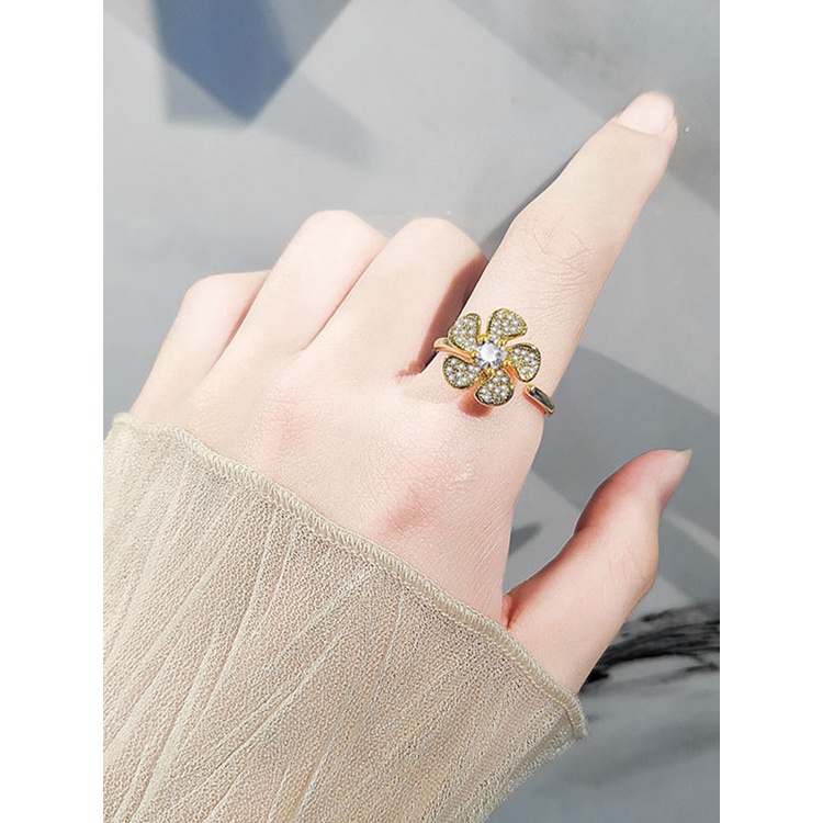 Cincin Model Kincir Angin Putar Gaya Korea