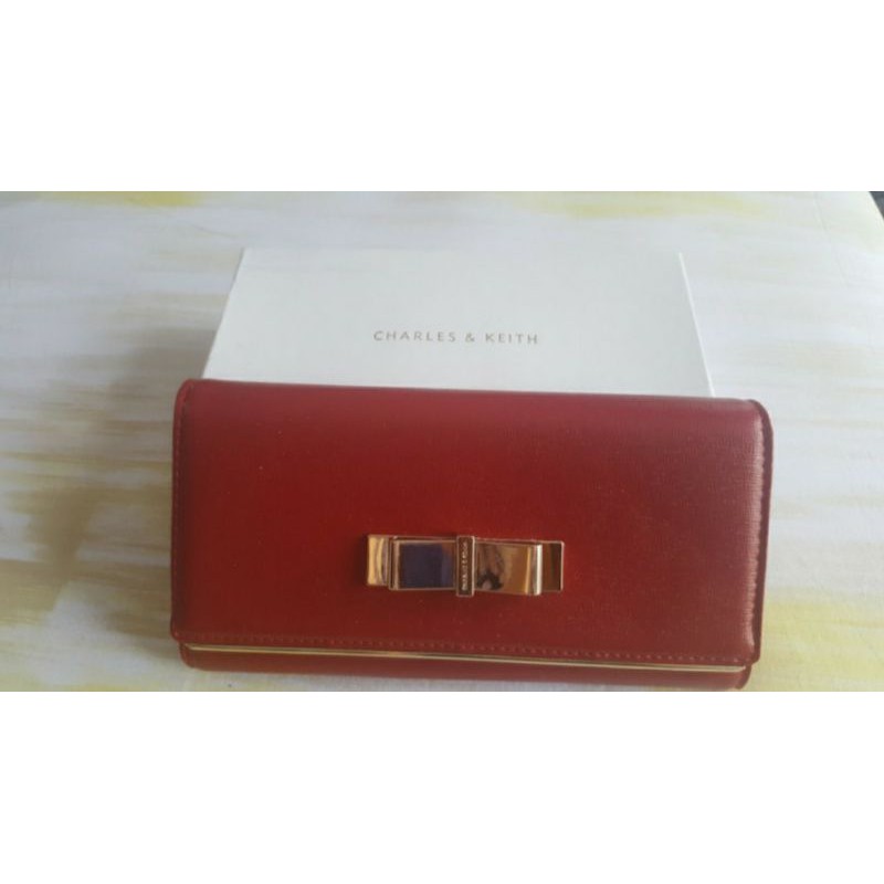 Dompet Panjang wanita Charles n Keith Merah