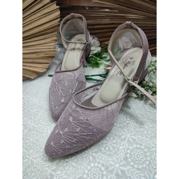 rafaizoutfit sepatu wanita warna Mauve tali tinggi 3cm tahu