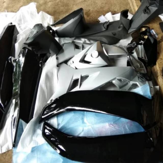 FULL BODY VEGA R NEW SILVER HITAM