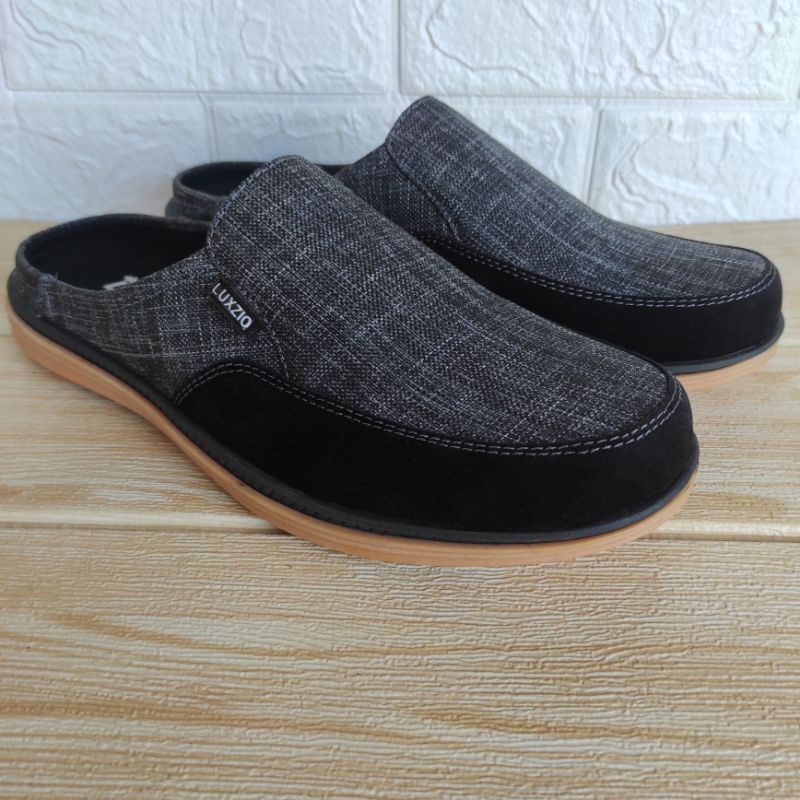 Sandal Slop Bustong Pria Kulit Suede Nubuck Sintetis Lentur Kasual Cowok Selop Premium.