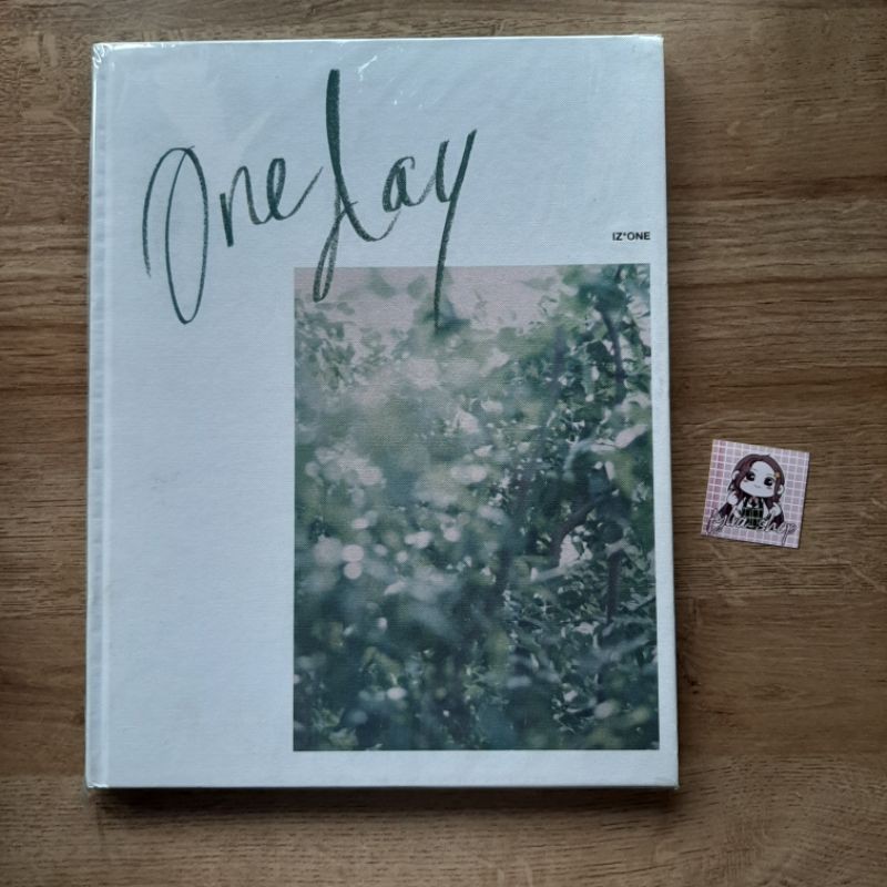 IZ*ONE IZONE PHOTOBOOK ONE DAY ONEDAY