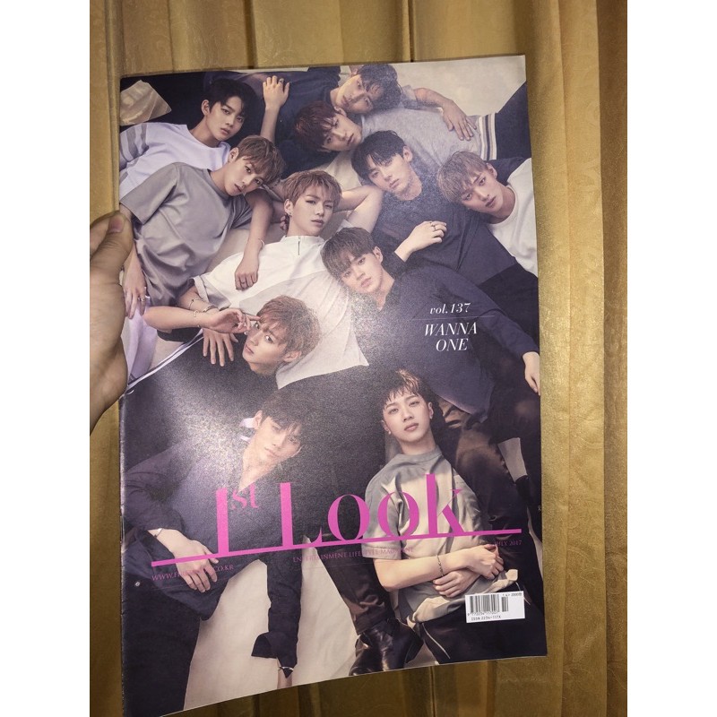 1st Look wanna one magazine majalah