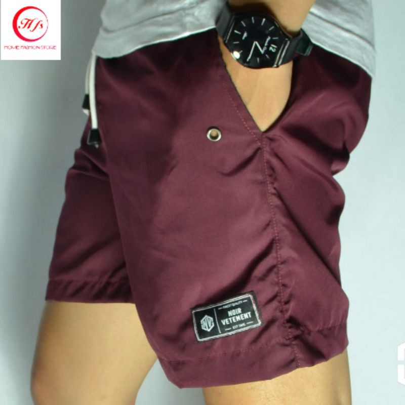 CELANA PENDEK PRIA MERAH MAROON
