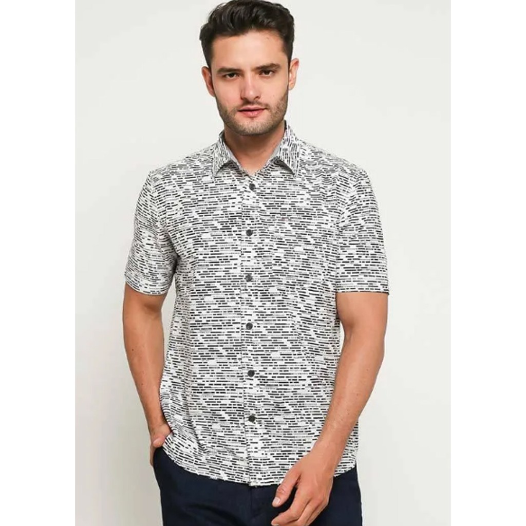 Emba Classic Shirt Nixon in Black Shopee Indonesia Emba Classic Shirt Nixon in Black Shopee Indonesia