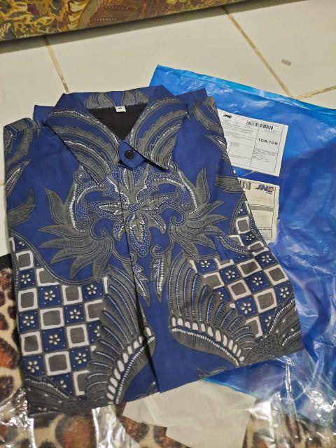 Japunta Blue Kemeja Batik Pria Full Furing Katun Primisima Batik Solo Batik Warna Navy Dongker
