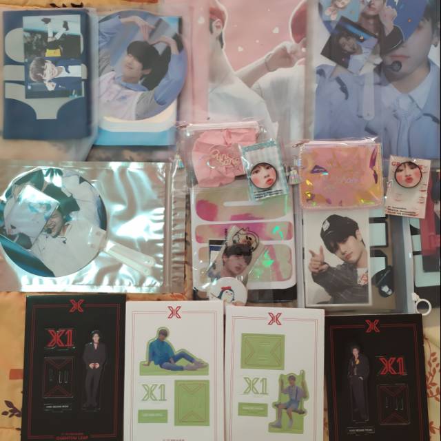 X1 Seungyoun Slogan Seungwoo Standee Seungwoo Photocard