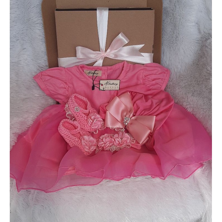 

Paket hampers bayi perempuan